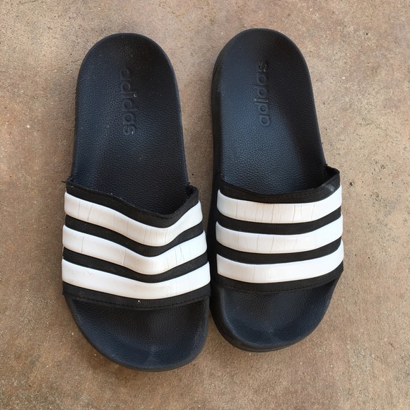 ADIDAS Slippers Size 5